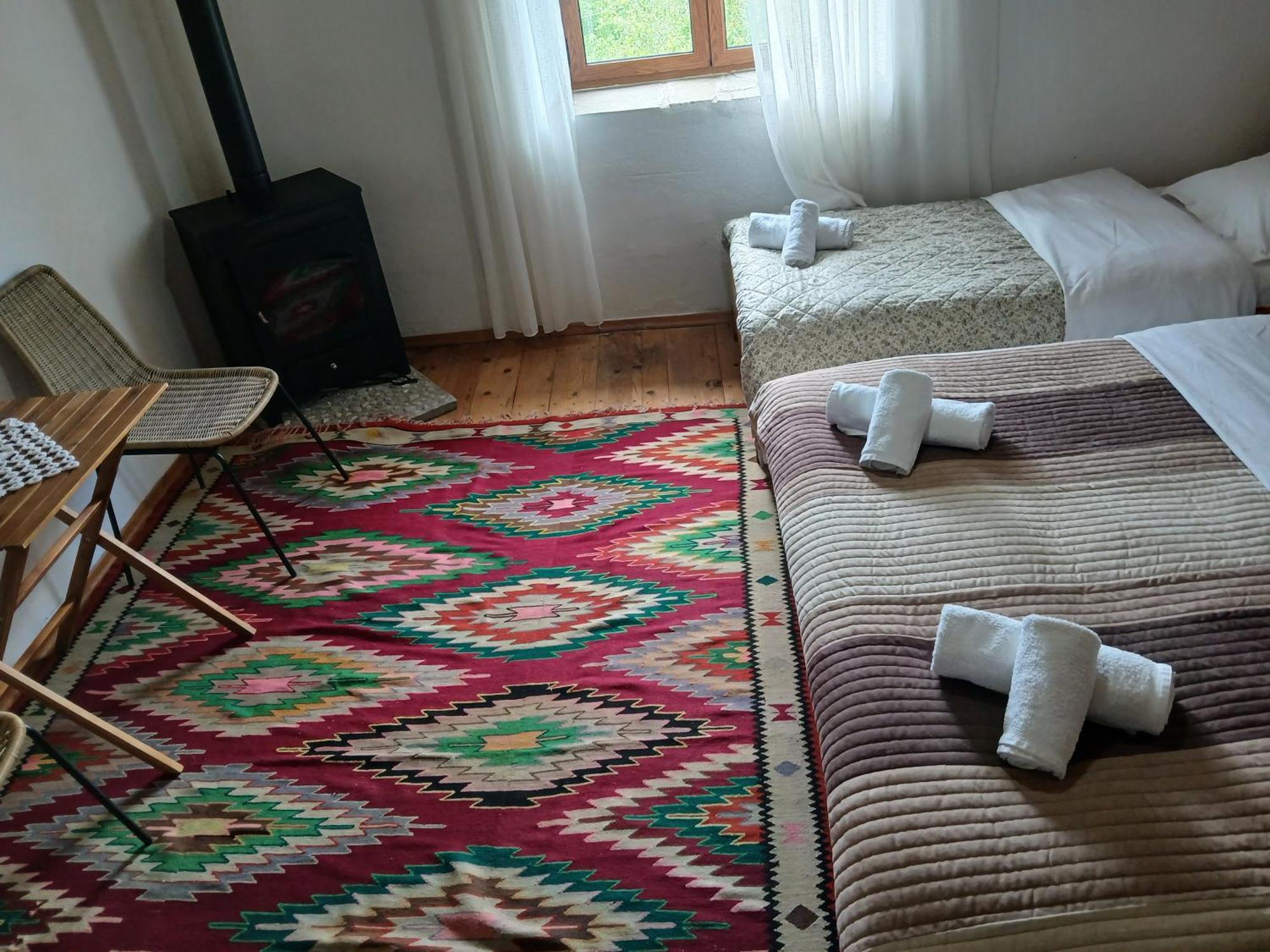 Bujtina Tusha Hotell Priska e Madhe Eksteriør bilde